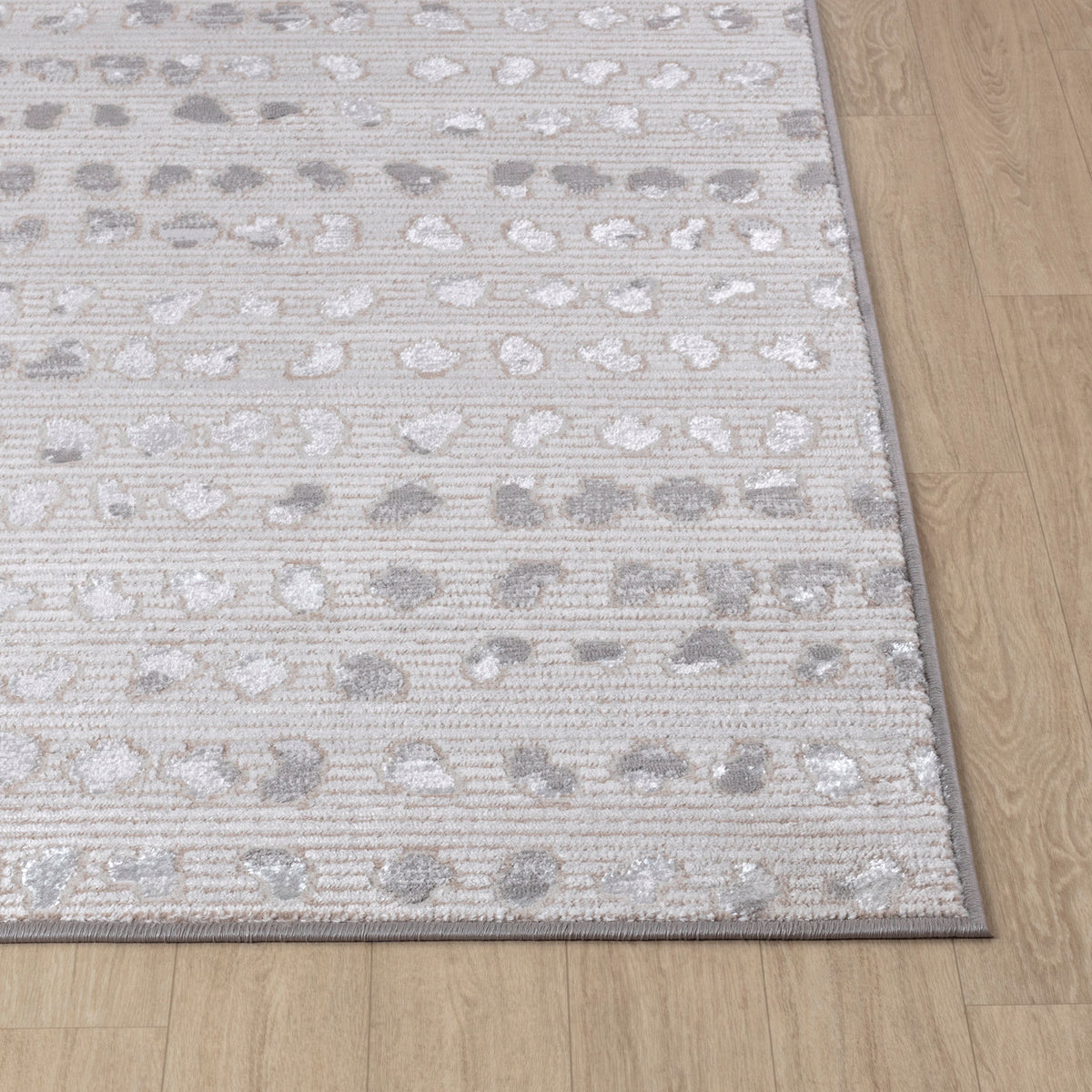 Tapis SURYA Rosemont scandinave, motif pois en relief gris et blanc, vue 5