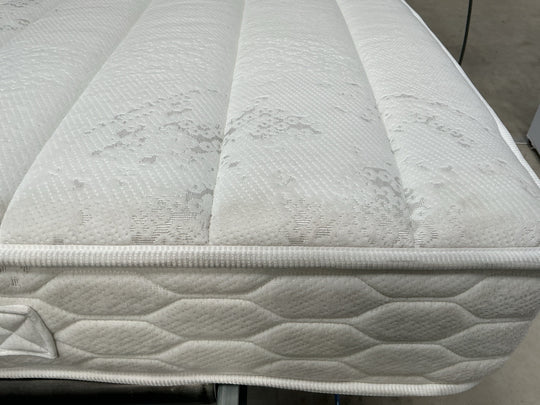 Matelas DUNLOPILLO latex, soutien ferme, accueil ferme, 140x200cm