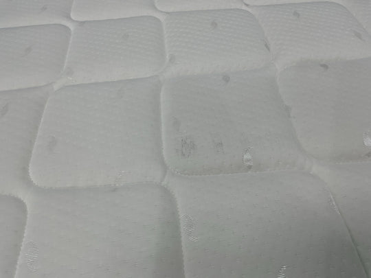 Matelas LA REDOUTE 588 ressorts ensachés, soutien ferme, accueil moelleux, 140x200cm