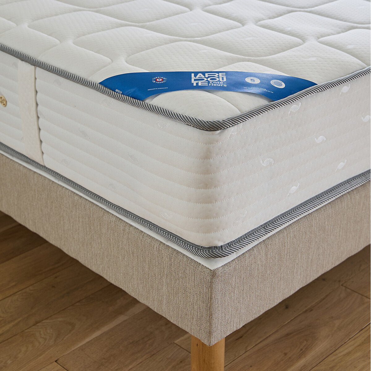 Matelas LA REDOUTE 588 ressorts ensachés, soutien ferme, accueil moelleux, 140x190cm