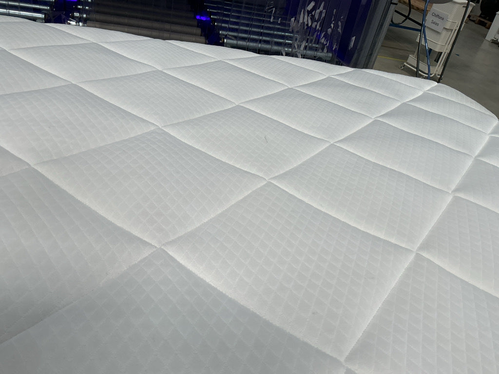Matelas LA REDOUTE latex, soutien très ferme, accueil tonique, 140x200cm
