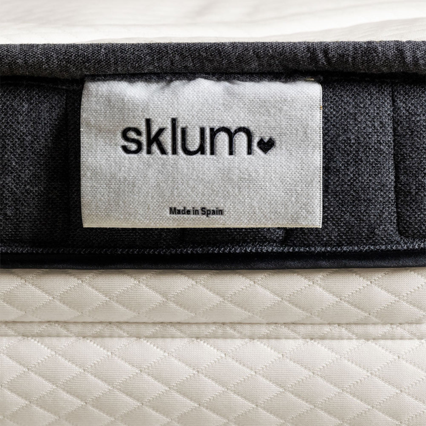 Matelas SKLUM mousse mémoire 200x200 cm Guideor