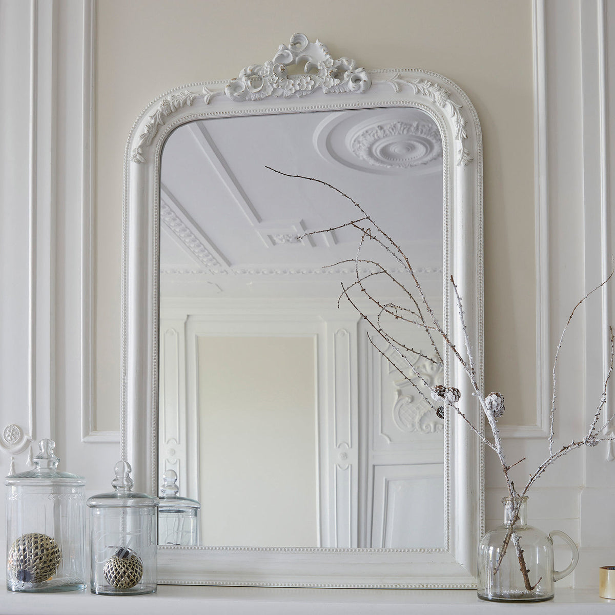 Miroir Aubais LOBERON blanc vieilli — photo produit