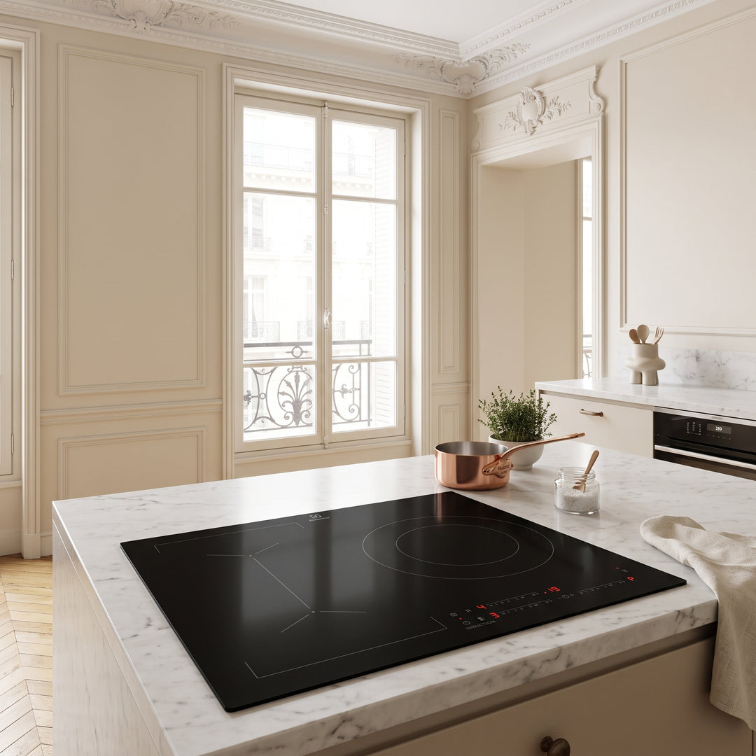 Plaque induction ELECTROLUX Y63IV346CT SaphirMatt 3 foyers — en situation