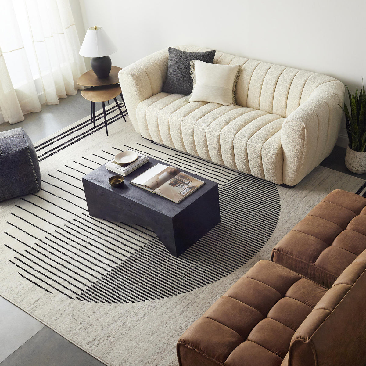 Tapis SURYA Santiago scandinave, motif d'arcs gris et lignes noires sur fond blanc cassé, vue 11