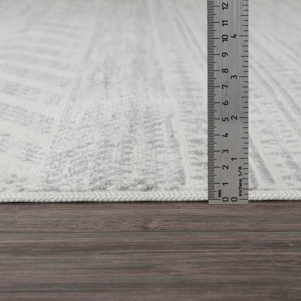 Tapis de couloir SURYA Mykonos bohème, motif chevrons berbères, blanc cassé et gris, vue 10