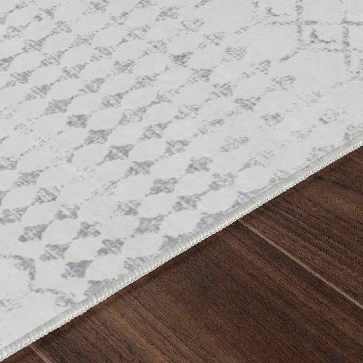 Tapis SURYA Sofia berbère, motif treillis de losanges gris sur fond blanc cassé, vue 9