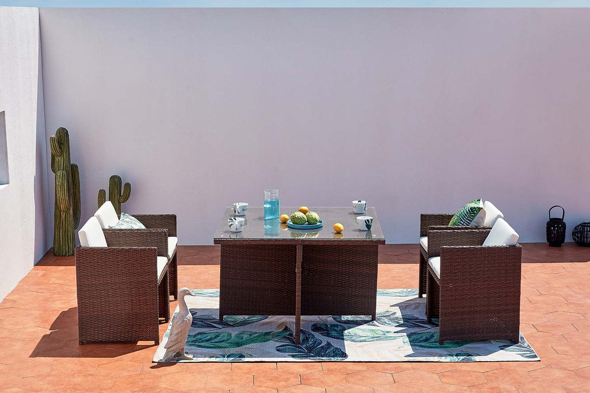 salon de jardin encastrable pour 4 personnes en résine tressée Marron et blanc