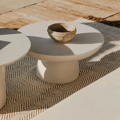 Table basse de jardin SKLUM en ciment Zenadia