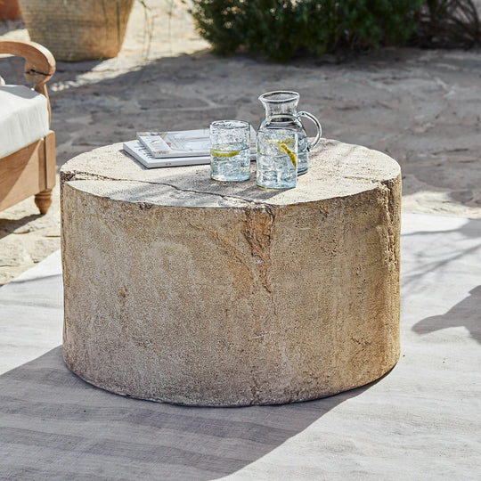 Table basse LOBERON Paxton ronde aspect pierre massif — photo produit