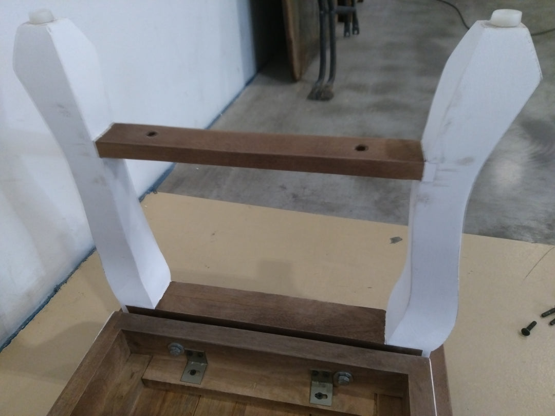 Table basse LOBERON Riverside en bois massif 130x45cm — photo produit