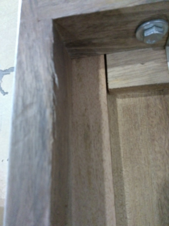 Table basse LOBERON Riverside en bois massif 130x45cm — photo produit