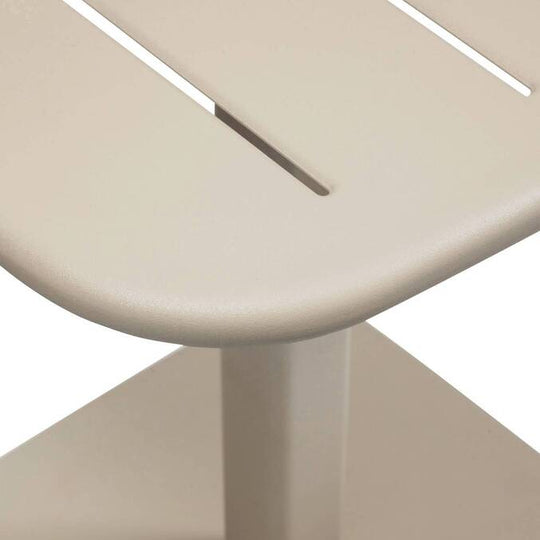 Table de jardin carrée HESPÉRIDE Alegoria en acier argile — photo produit