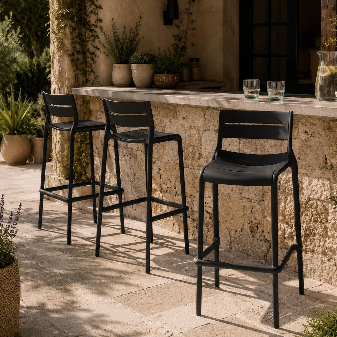 Lot de 4 chaises de jardin haute en plastique Oviala PANAME noir
