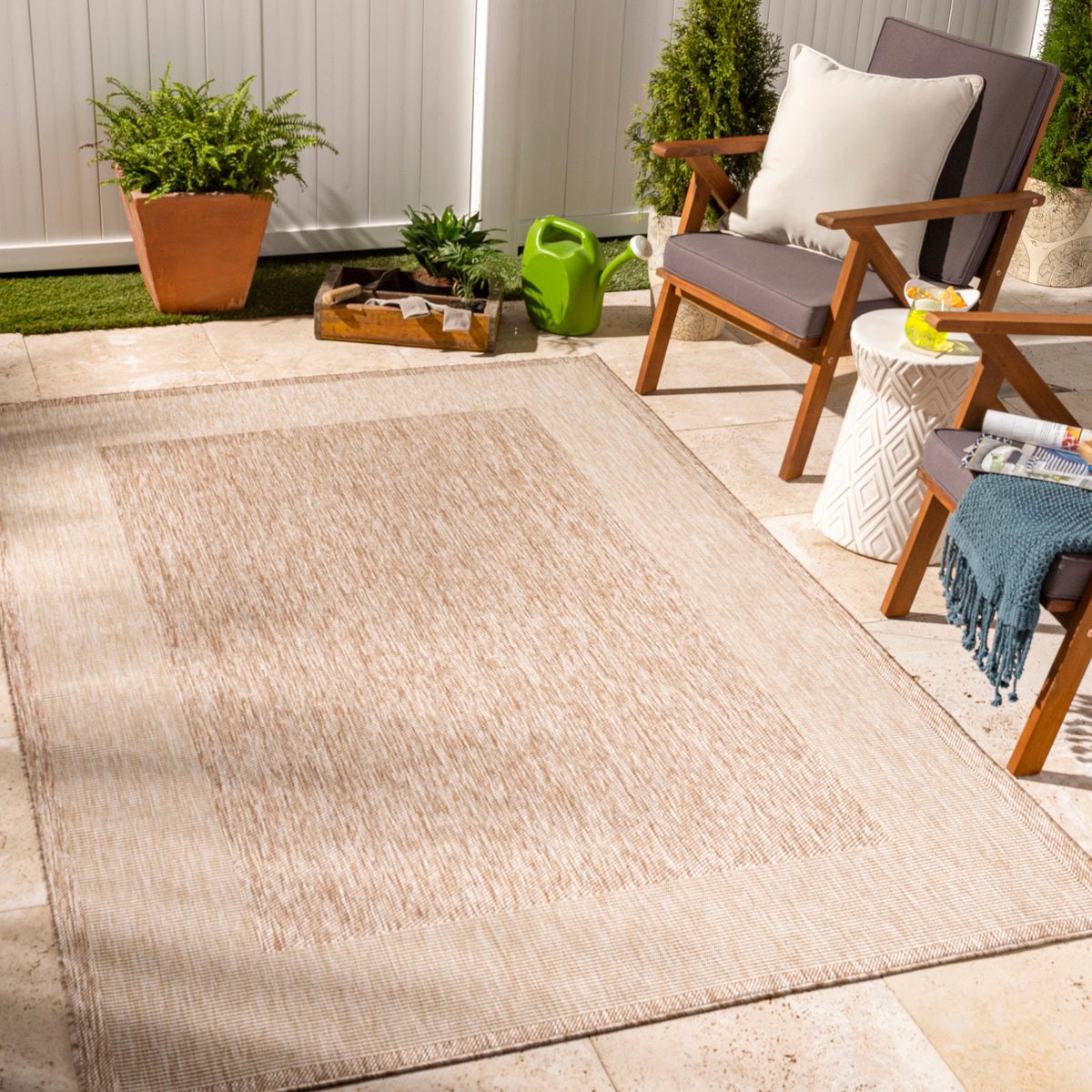 Tapis d'extérieur Surya Layla aspect jute, centre beige chiné et bordure ivoire, vue 8