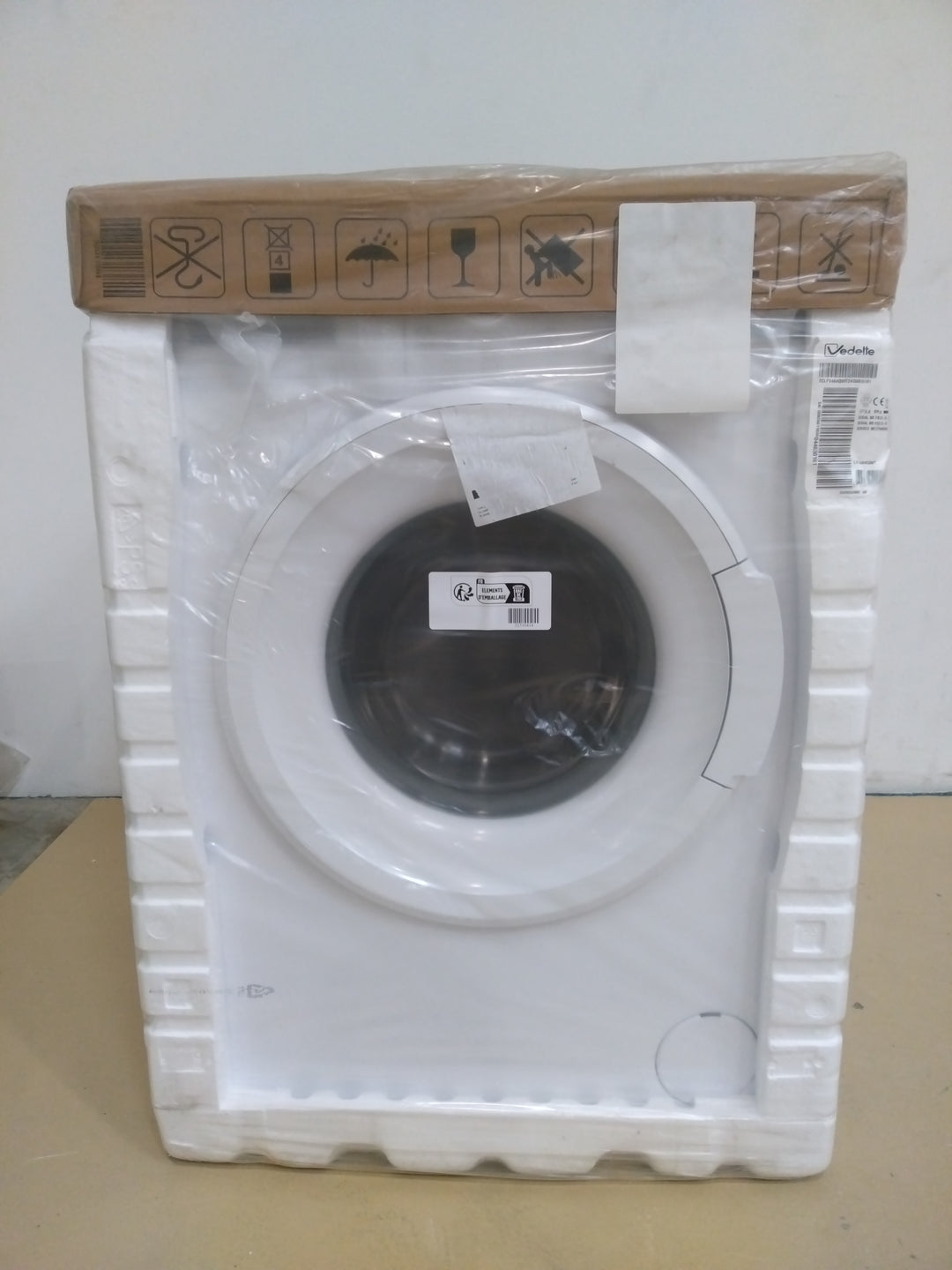 Lave-linge hublot VEDETTE LFV484QWT 8kg — photo produit