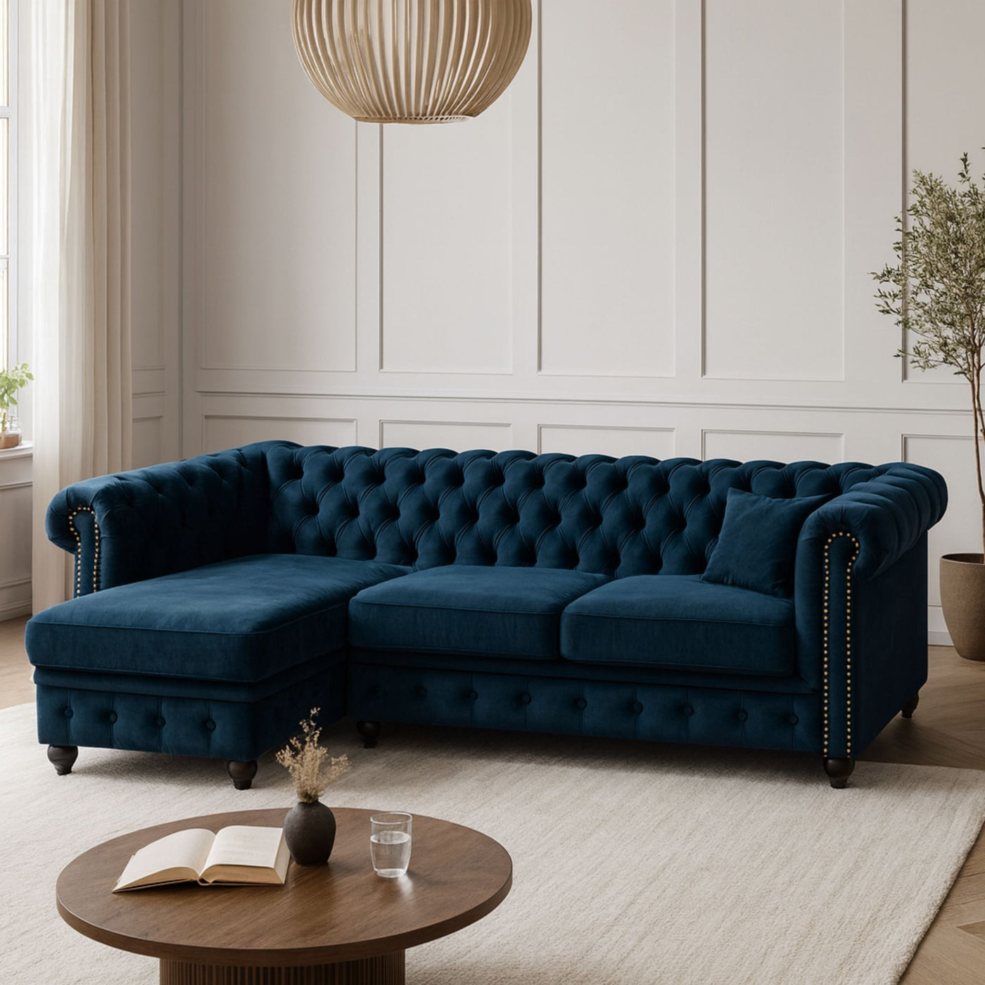 Canapé d'angle gauche William Chesterfield 4 places en velours bleu canard