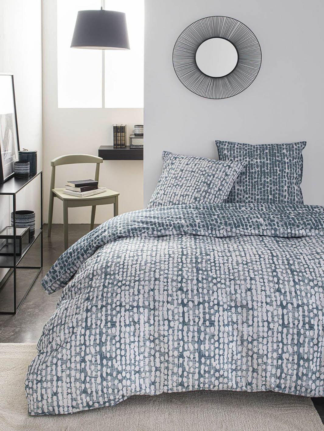 Parure de lit 240x220cm +2taies 63cm 100% coton 57 fils