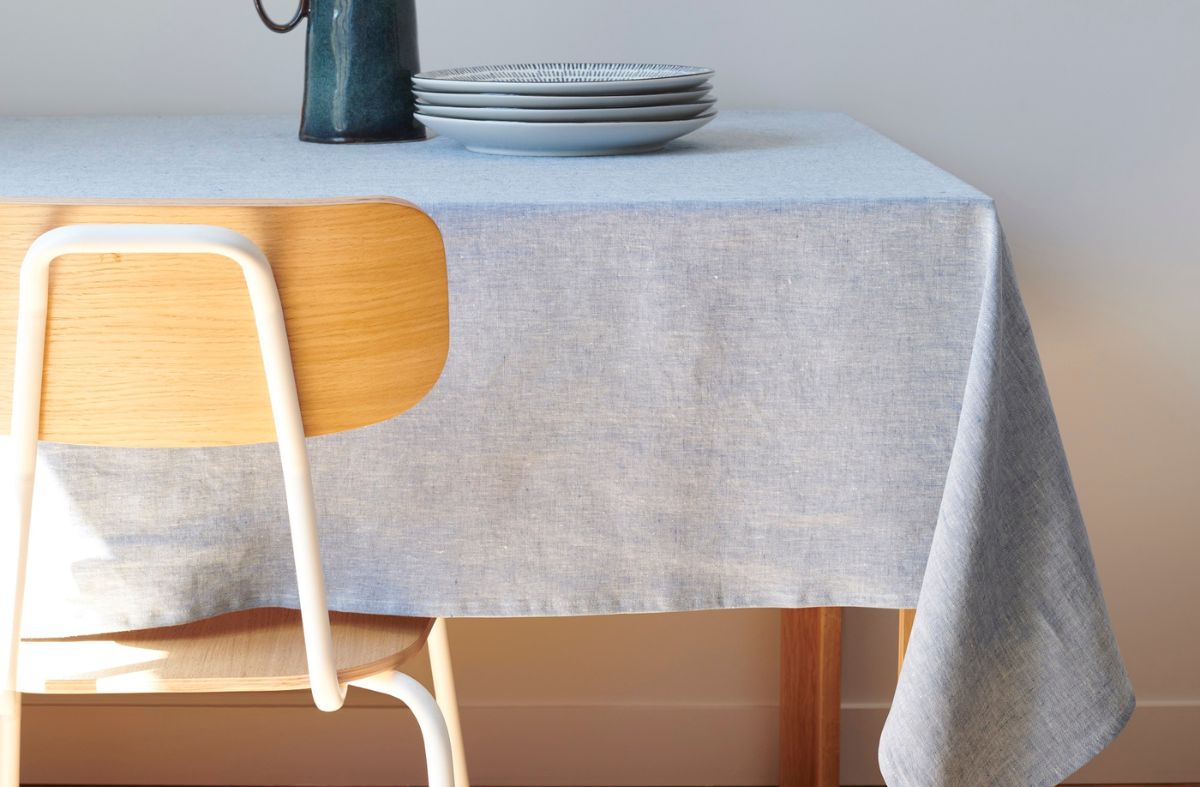 Nappe unie 100% lin violet 100x155 cm Vibrance | Maisons du Monde Nappe unie 100% lin violet 100x155 cm Vibrance | Maisons du Monde